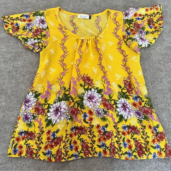 Star Vixen Yellow Floral Blouse - Picture 1 of 3